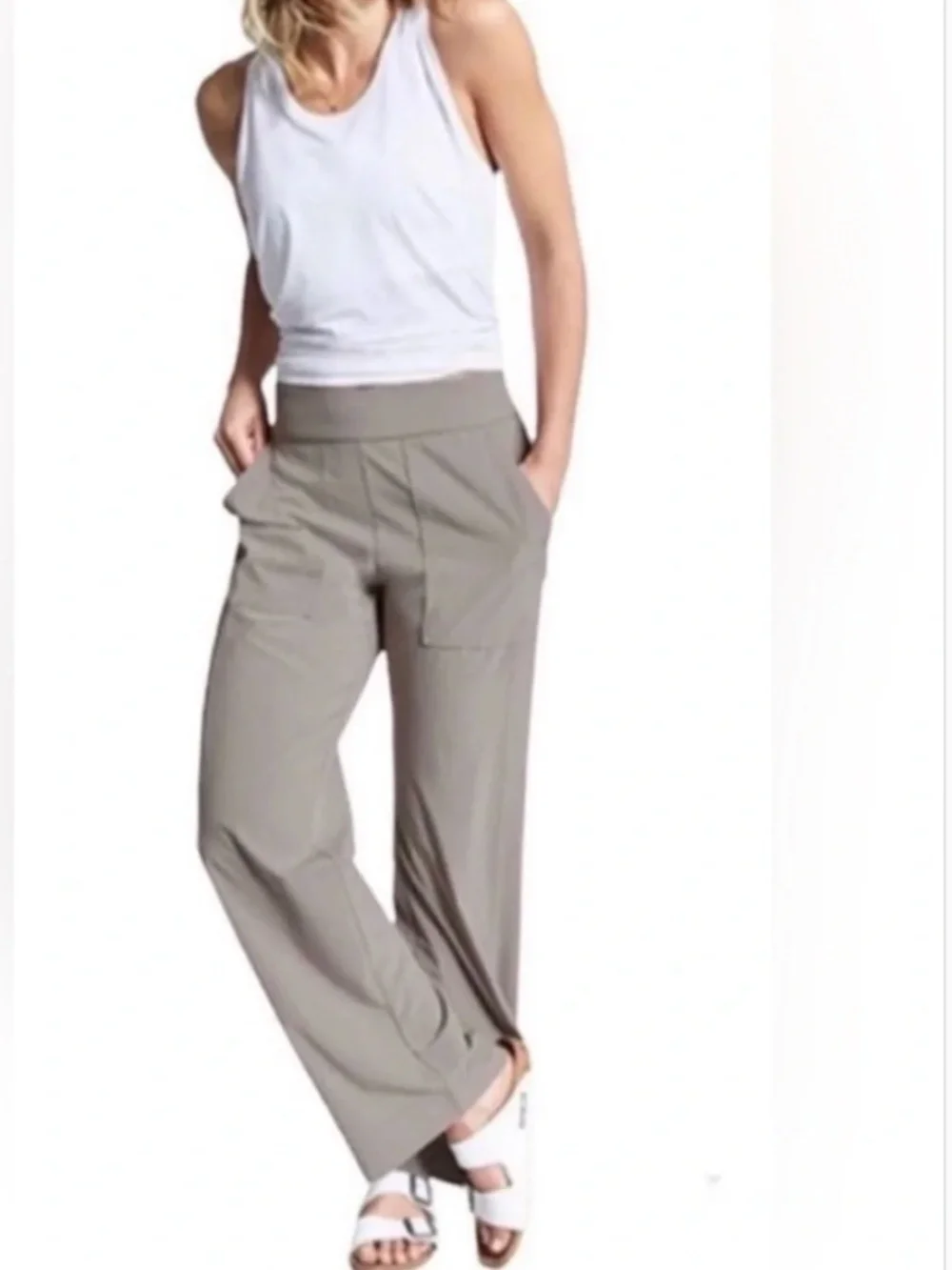 Athleta Chelsea Wide Leg Lightweight Athleisure Travel Pants Tan Size 10T
